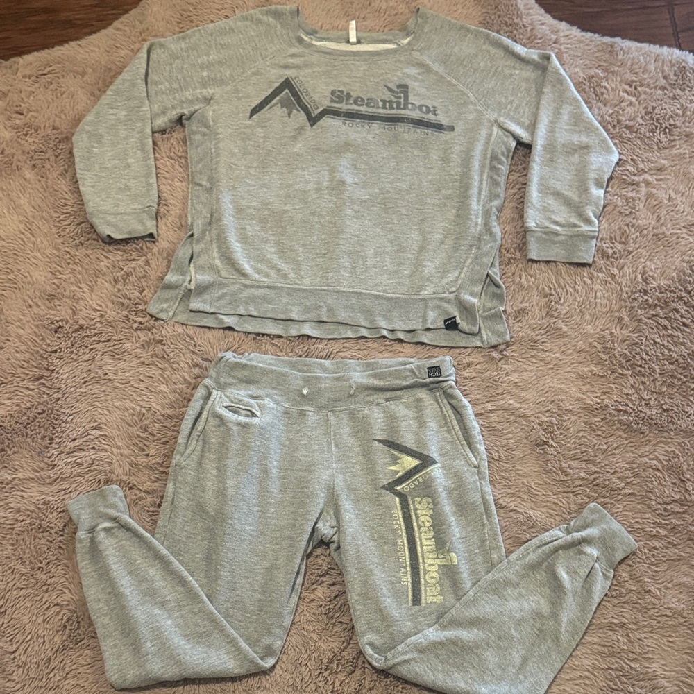 Techstyles Sportswear Gray Sweatshirt & Jogger Set Loungewear Steamboat Colorado